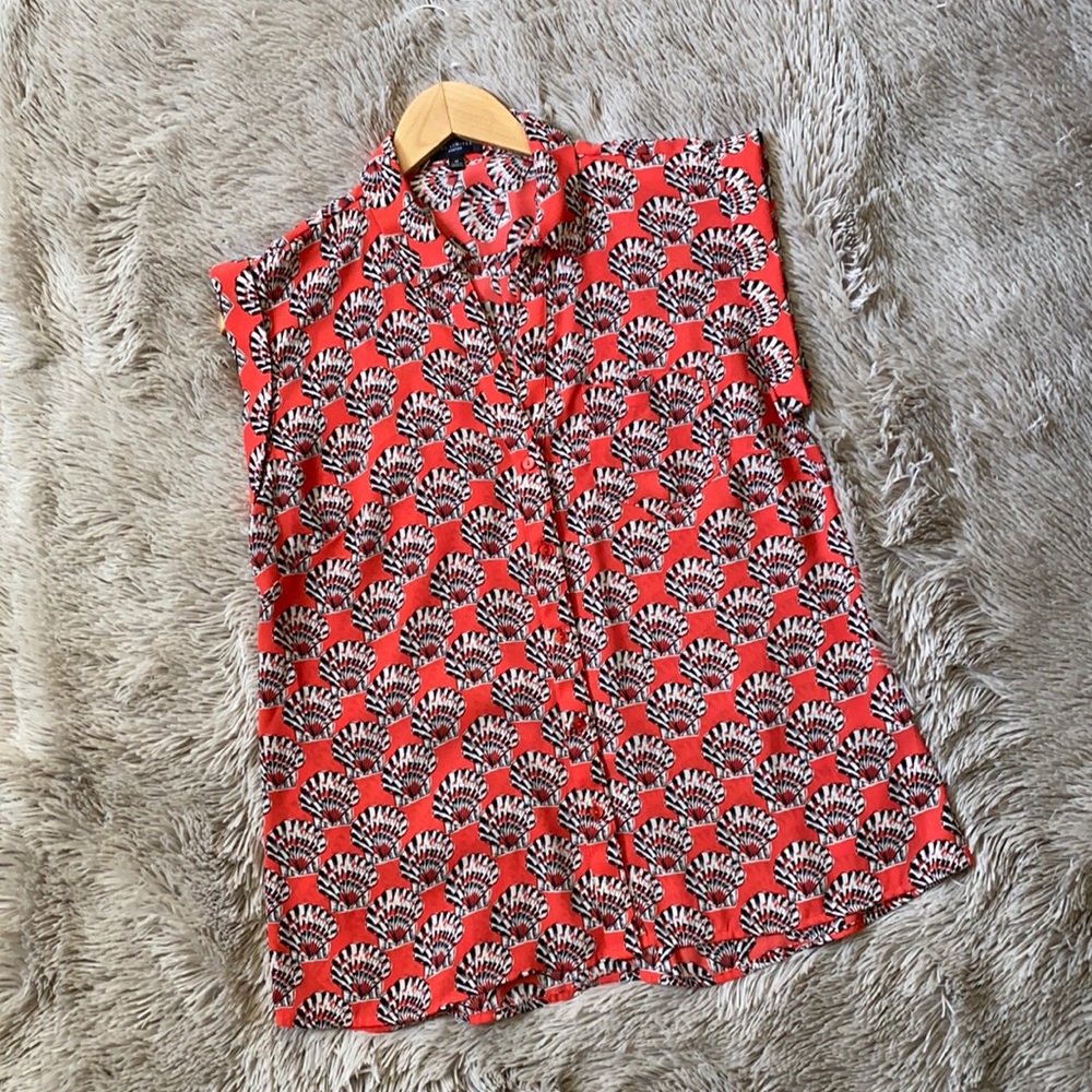 THE LIMITED SEASHELL ASHTON SLEEVELESS TOP EUC